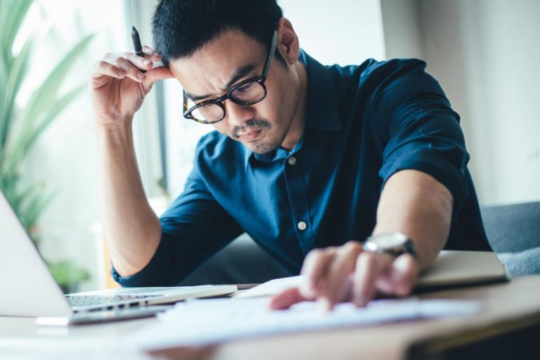 man recognizing addiction in the workplace